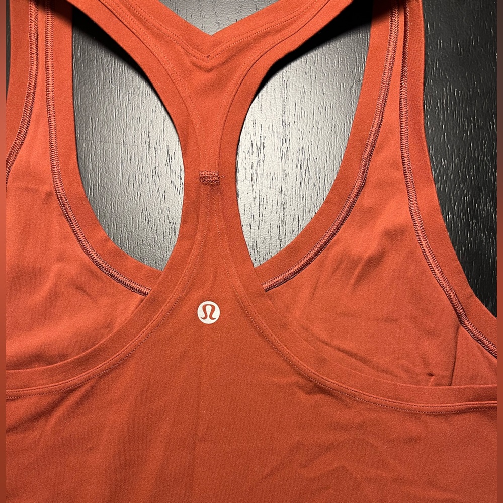 Lululemon tank